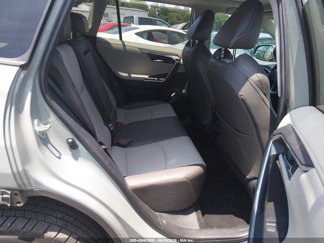 2019 TOYOTA RAV4 ADVENTURE 8