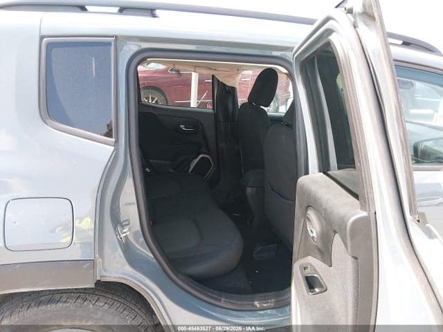 2017 JEEP RENEGADE LATITUDE 8
