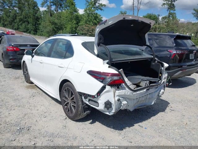 2022 TOYOTA CAMRY SE 3