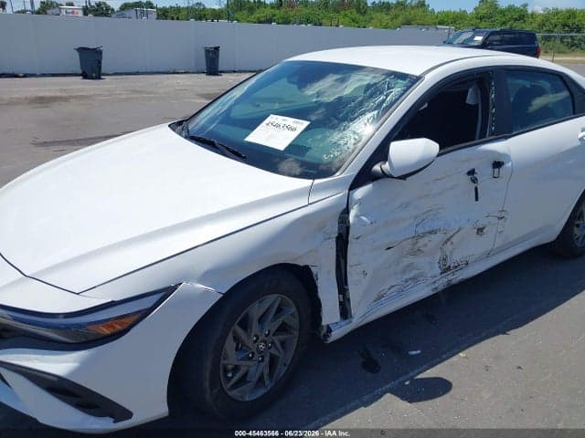 2024 HYUNDAI ELANTRA SEL 6