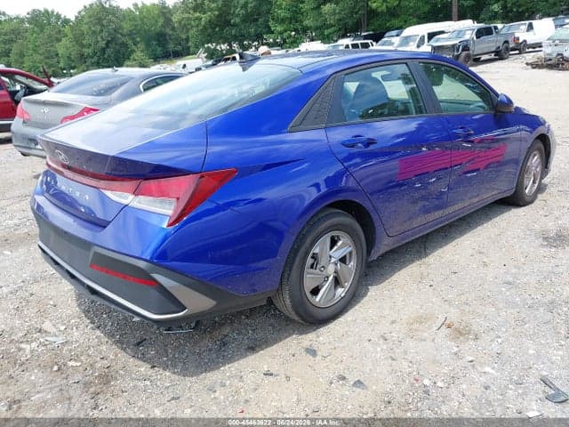 2025 HYUNDAI ELANTRA SE 4