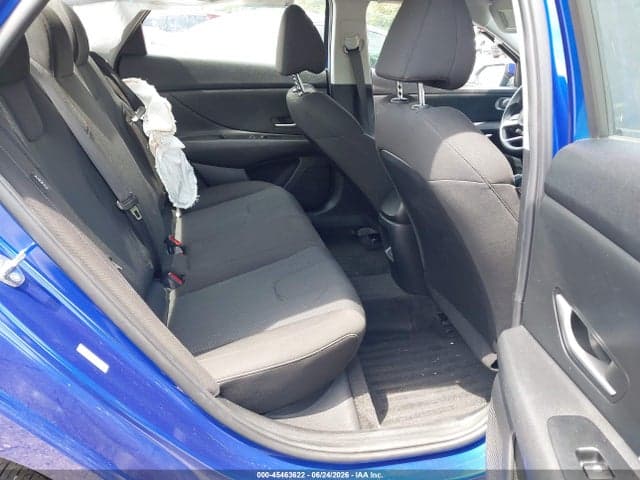 2025 HYUNDAI ELANTRA SE 8