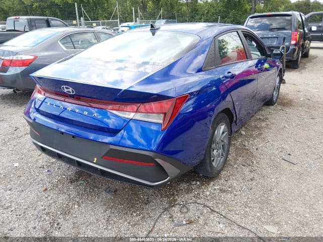 2024 HYUNDAI ELANTRA SEL 4