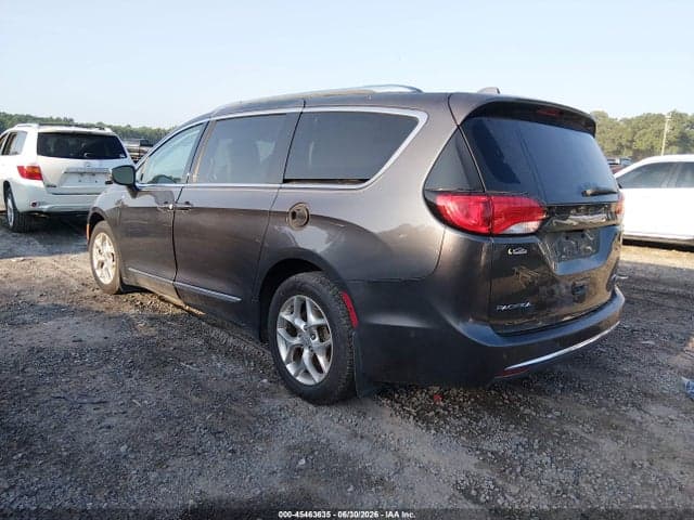 2017 CHRYSLER PACIFICA LIMITED 3