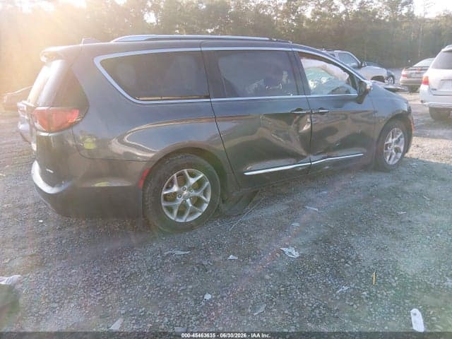 2017 CHRYSLER PACIFICA LIMITED 4