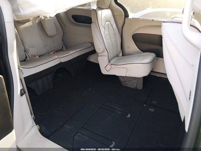 2017 CHRYSLER PACIFICA LIMITED 8