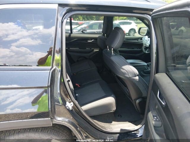 2025 JEEP GRAND CHEROKEE LAREDO X 4X2 8
