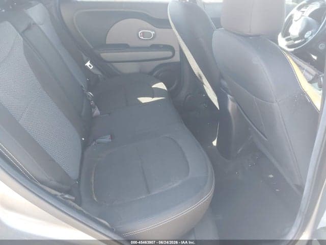 2019 KIA SOUL + 8