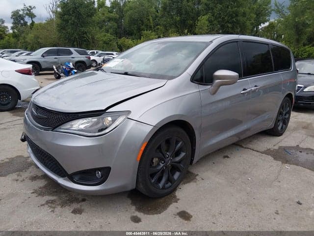 2020 CHRYSLER PACIFICA TOURING 2