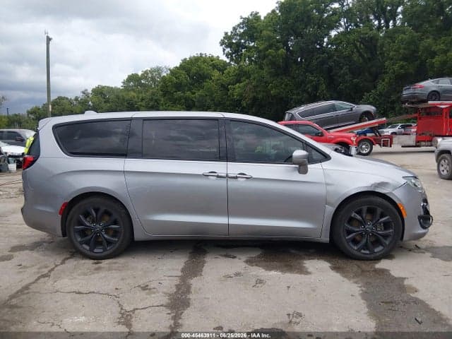2020 CHRYSLER PACIFICA TOURING 13