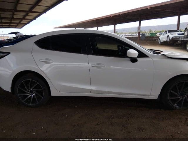 2016 MAZDA MAZDA3 I TOURING 13