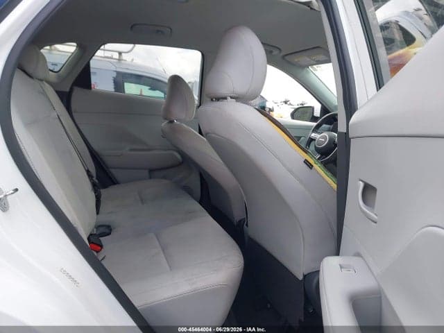 2024 HYUNDAI KONA SEL 8