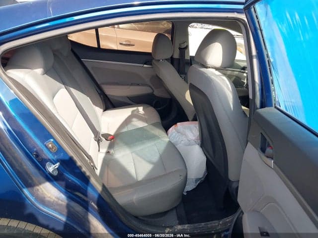 2017 HYUNDAI ELANTRA SE 8