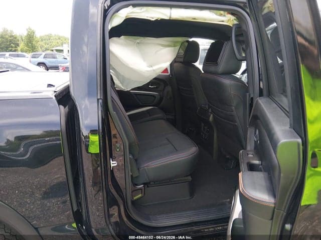 2020 NISSAN TITAN PRO-4X 4X4 8