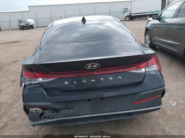 2024 HYUNDAI ELANTRA SE 16