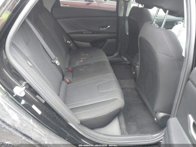 2024 HYUNDAI ELANTRA SE 8