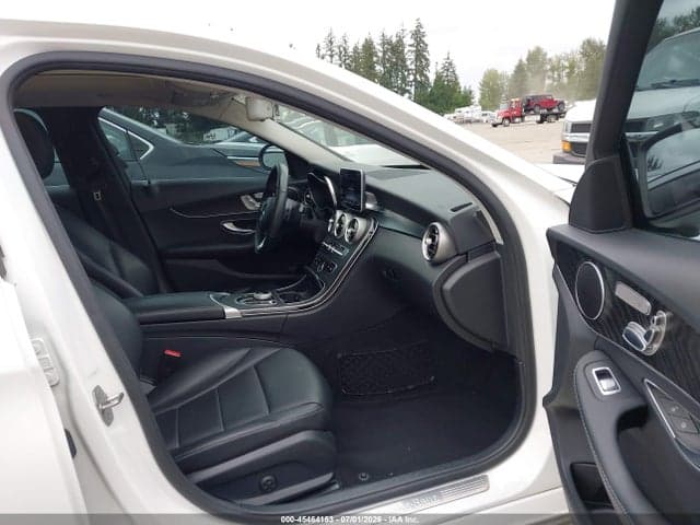 2017 MERCEDES-BENZ C 300 4MATIC 5