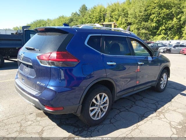 2017 NISSAN ROGUE SV 4