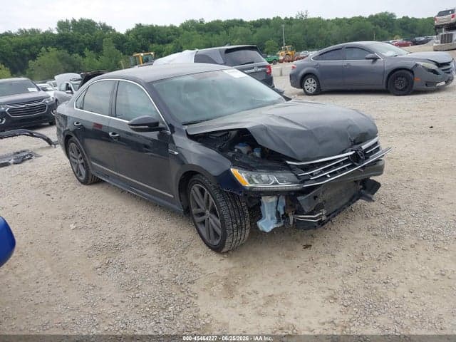 2017 VOLKSWAGEN PASSAT 1.8T R-LINE - 1