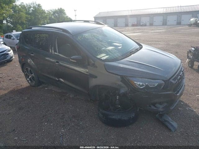 2017 FORD ESCAPE TITANIUM 1