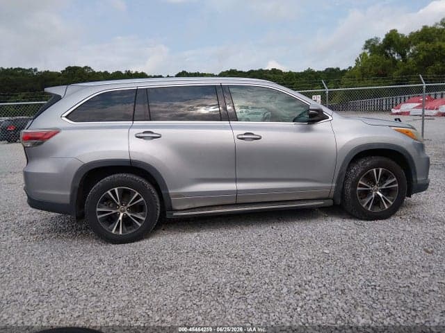 2016 TOYOTA HIGHLANDER XLE V6 12