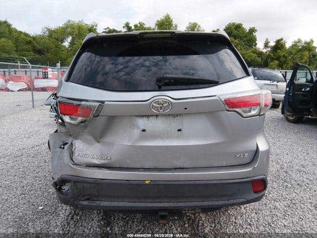 2016 TOYOTA HIGHLANDER XLE V6 15