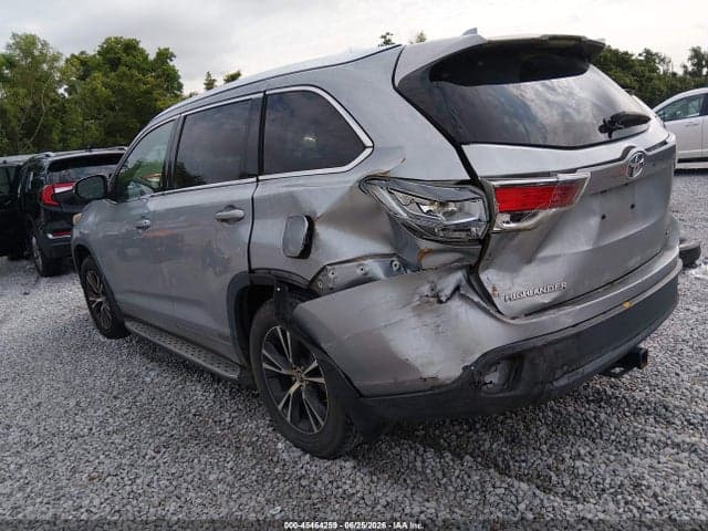 2016 TOYOTA HIGHLANDER XLE V6 3