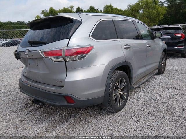 2016 TOYOTA HIGHLANDER XLE V6 4