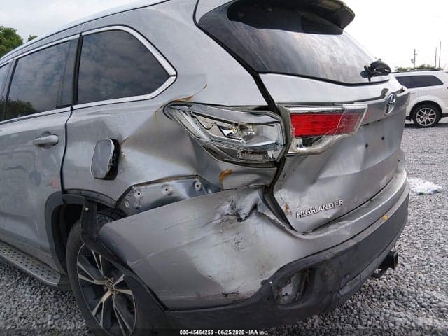 2016 TOYOTA HIGHLANDER XLE V6 6