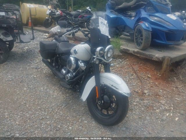 2025 HARLEY-DAVIDSON FLHC