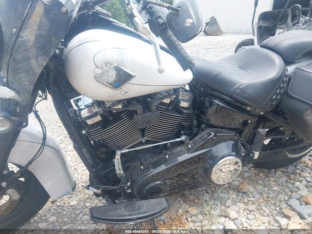 2025 HARLEY-DAVIDSON FLHC 9
