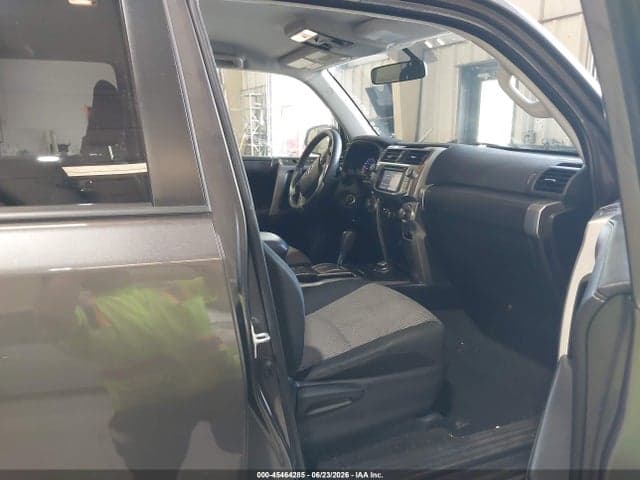 2017 TOYOTA 4RUNNER SR5 5