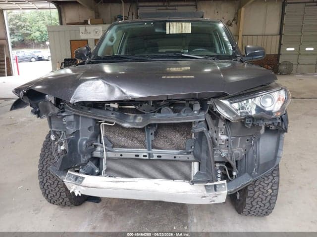 2017 TOYOTA 4RUNNER SR5 6