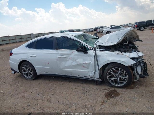 2021 HYUNDAI SONATA SEL 13