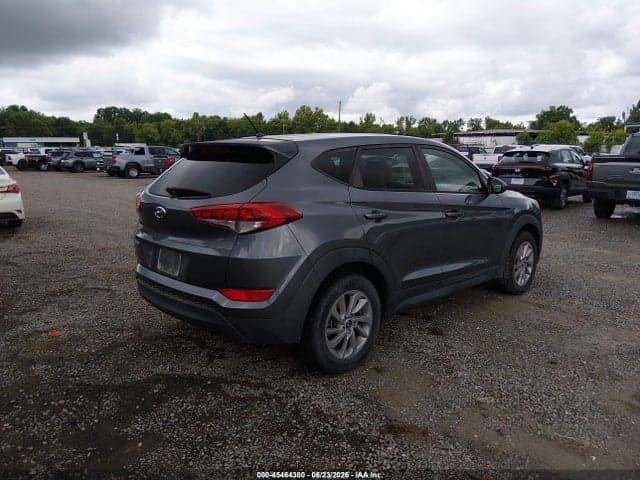 2018 HYUNDAI TUCSON SE 4