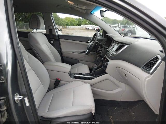 2018 HYUNDAI TUCSON SE 5