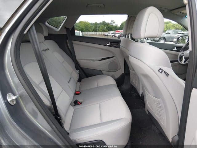 2018 HYUNDAI TUCSON SE 8