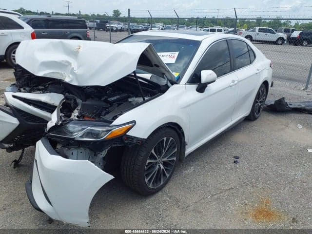 2020 TOYOTA CAMRY SE 2