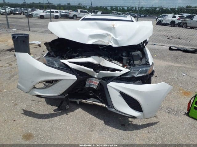2020 TOYOTA CAMRY SE 6
