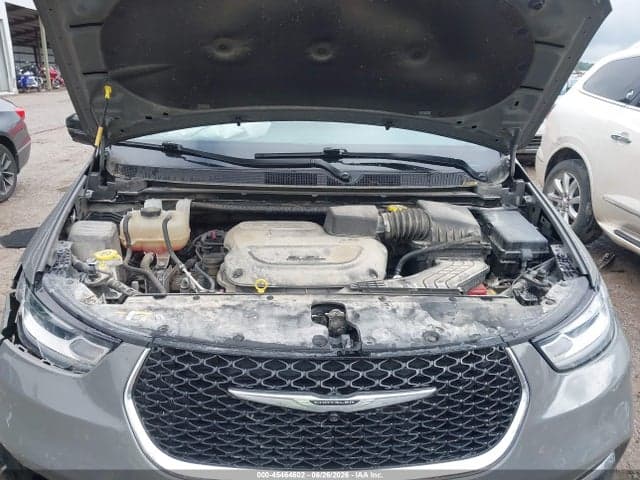 2024 CHRYSLER PACIFICA TOURING L 9