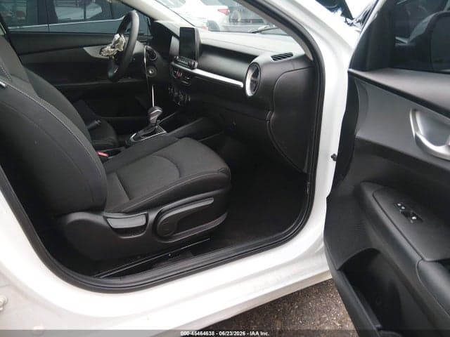 2023 KIA FORTE LX 5