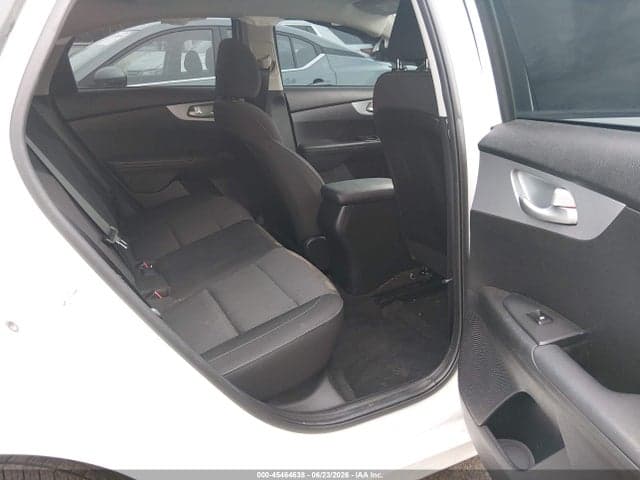 2023 KIA FORTE LX 8