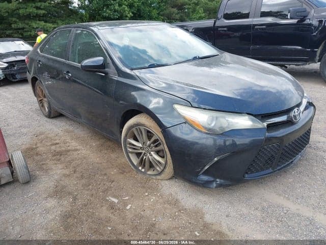 2015 TOYOTA CAMRY SE