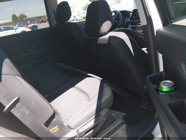 2023 NISSAN PATHFINDER SV 4WD 8