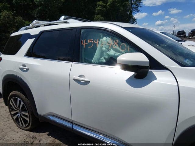 2024 NISSAN PATHFINDER PLATINUM 4WD 11