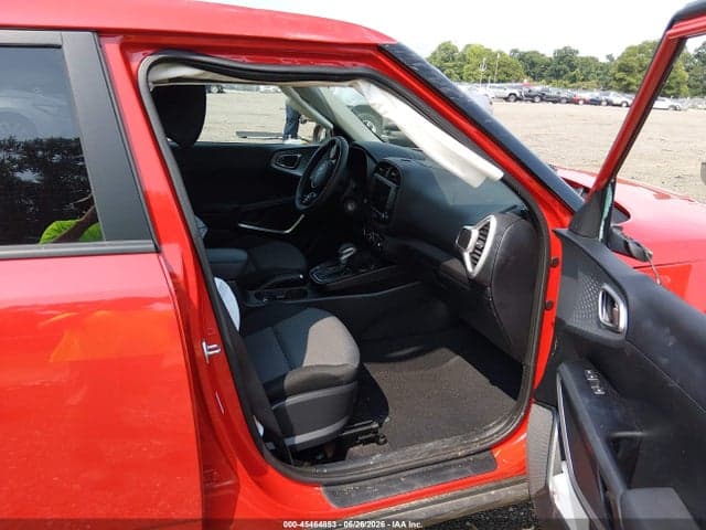 2025 KIA SOUL LX 5