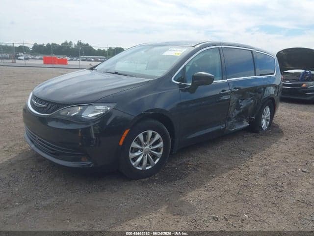 2017 CHRYSLER PACIFICA TOURING 2