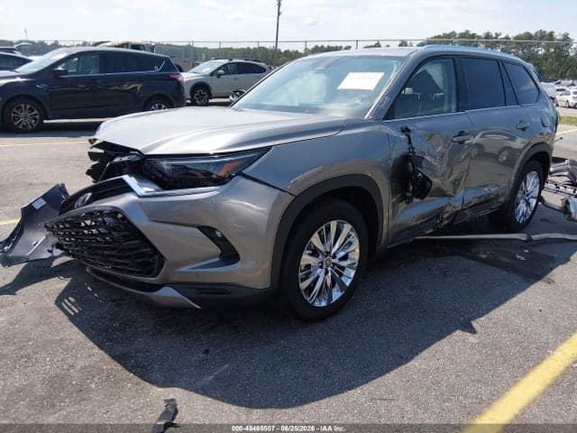 2026 TOYOTA GRAND HIGHLANDER PLATINUM 2
