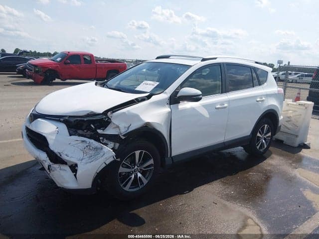 2018 TOYOTA RAV4 XLE 2