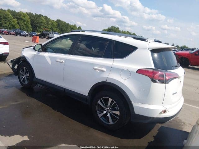 2018 TOYOTA RAV4 XLE 3